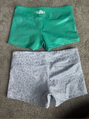 Women's Athletic Shorts - Green & Light Gray/white Leopard Print Wodbottom